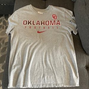 Ou Nike t shirt